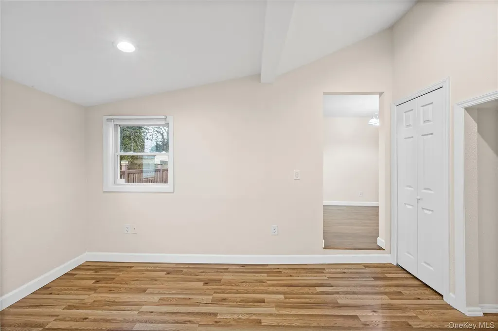 1091 Gardiner Drive Bay Shore NY 11706