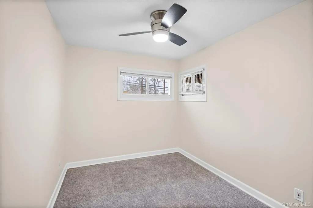 1091 Gardiner Drive Bay Shore NY 11706