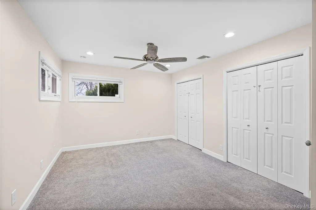 1091 Gardiner Drive Bay Shore NY 11706