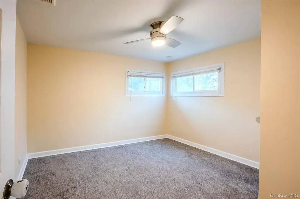 1091 Gardiner Drive Bay Shore NY 11706