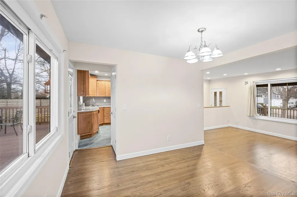 1091 Gardiner Drive Bay Shore NY 11706