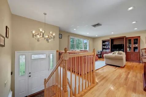 6 Foxwood Lane Thornwood NY 10594