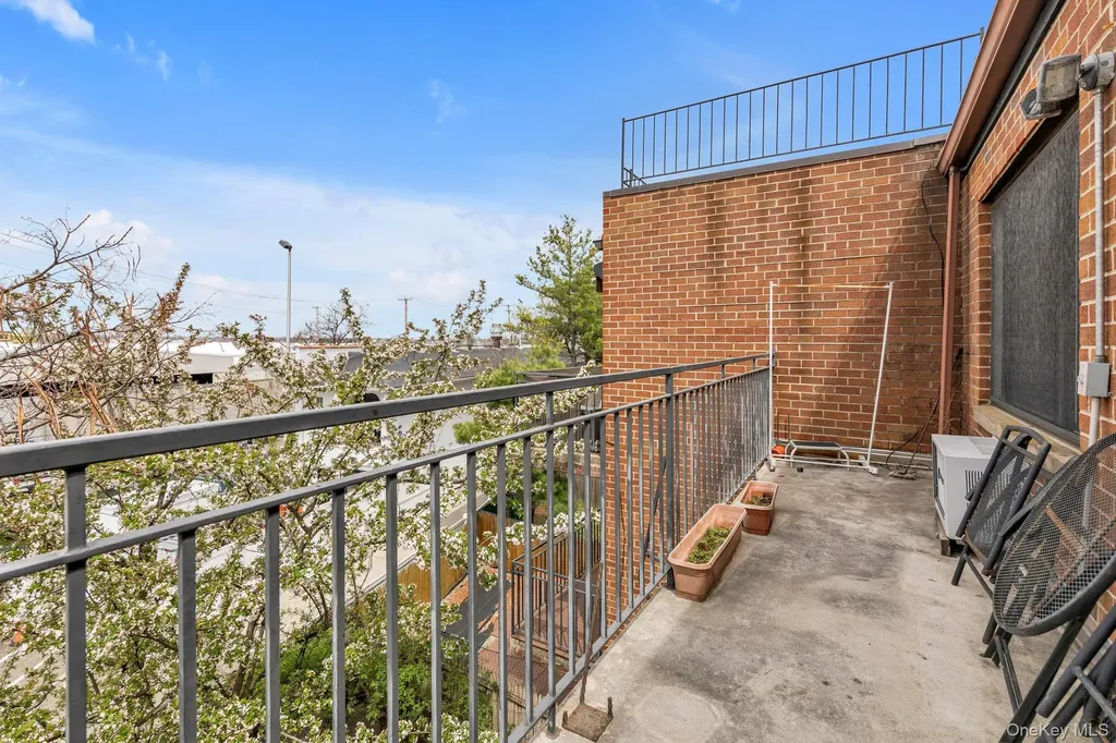 15405 Riverside Drive Whitestone NY 11357