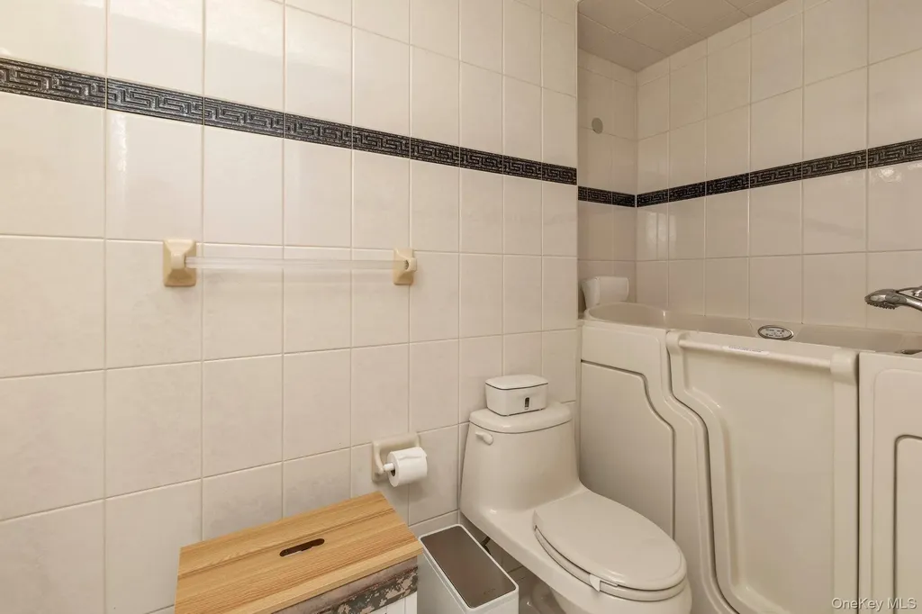 15405 Riverside Drive Whitestone NY 11357