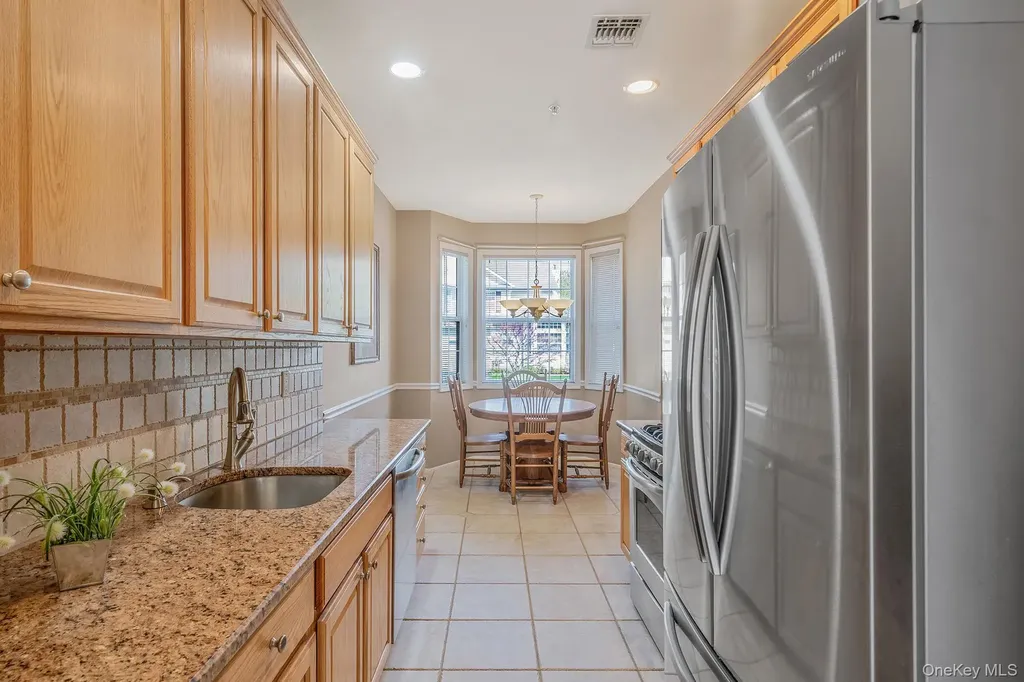 23 Cranberry Circle Medford NY 11763