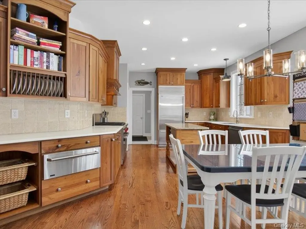 2 Stable Lane Call Listing Agent NY 12866