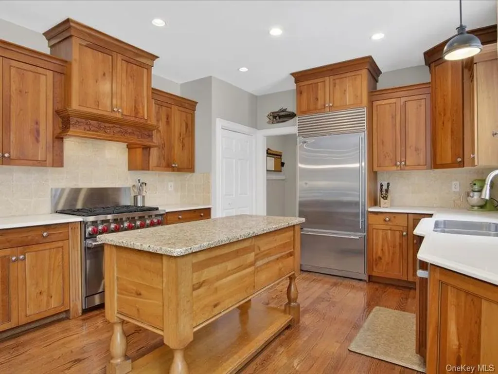 2 Stable Lane Call Listing Agent NY 12866