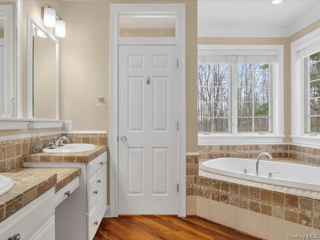 2 Stable Lane Call Listing Agent NY 12866