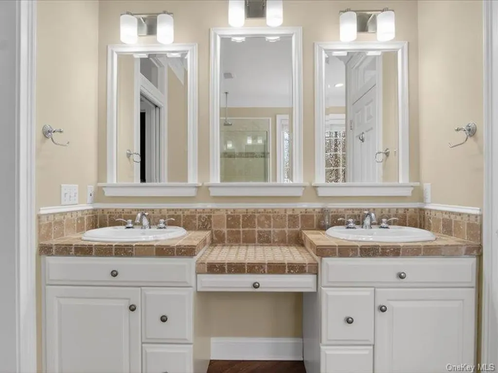 2 Stable Lane Call Listing Agent NY 12866