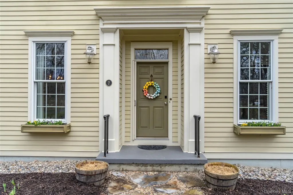 2 Stable Lane Call Listing Agent NY 12866