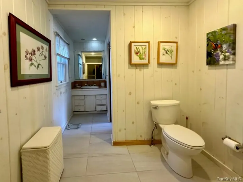 146 Doctors Walk Cherry Grove NY 11782