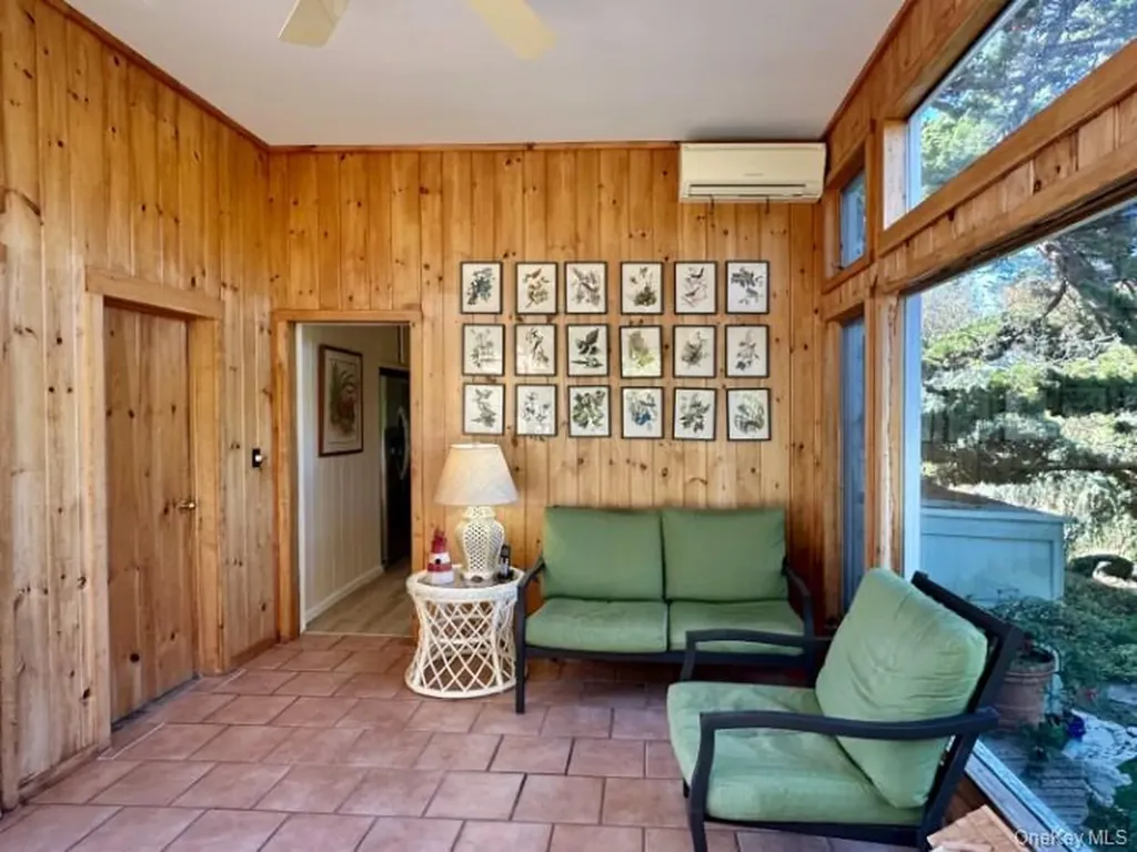 146 Doctors Walk Cherry Grove NY 11782