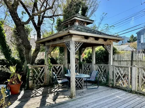 146 Doctors Walk Cherry Grove NY 11782