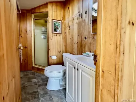 146 Doctors Walk Cherry Grove NY 11782