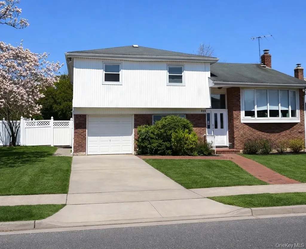 723-B Park Lane North Woodmere NY 11581