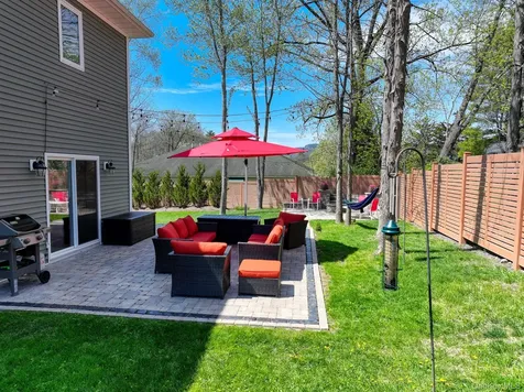 10 Taylor Street New Paltz NY 12561