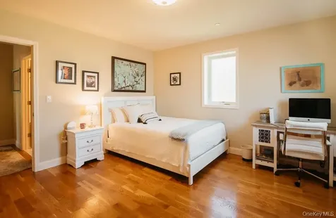 10 Taylor Street New Paltz NY 12561