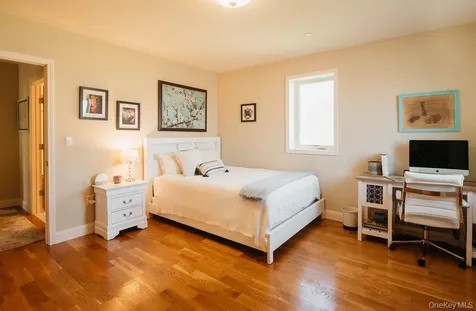 10 Taylor Street New Paltz NY 12561