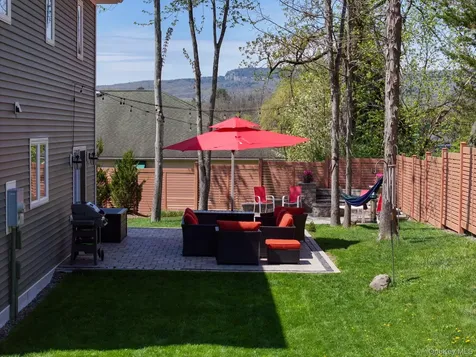 10 Taylor Street New Paltz NY 12561