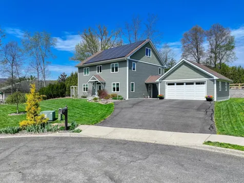 10 Taylor Street New Paltz NY 12561