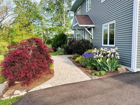 10 Taylor Street New Paltz NY 12561