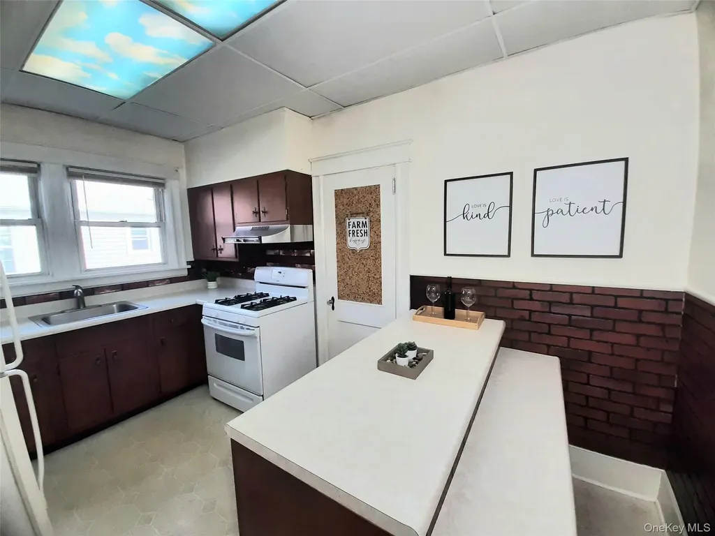 309 Hooker Avenue Poughkeepsie NY 12603