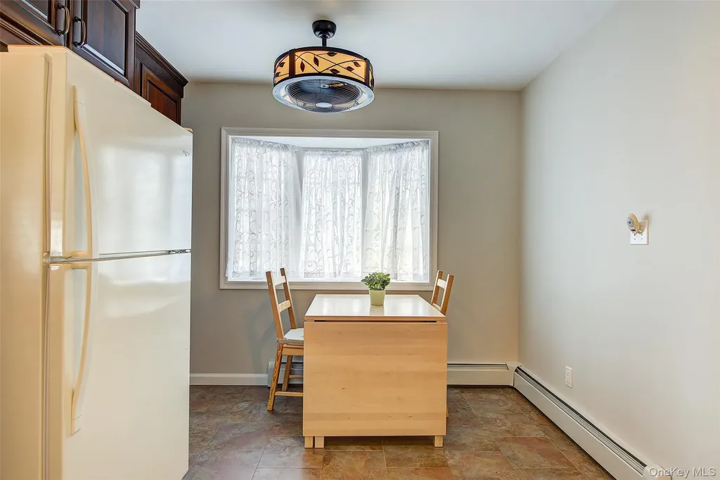 12 Crescent Lane Levittown NY 11756