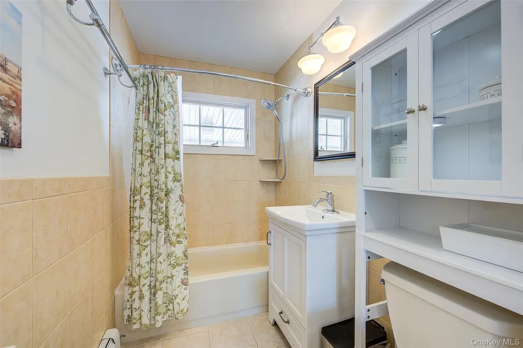 12 Crescent Lane Levittown NY 11756