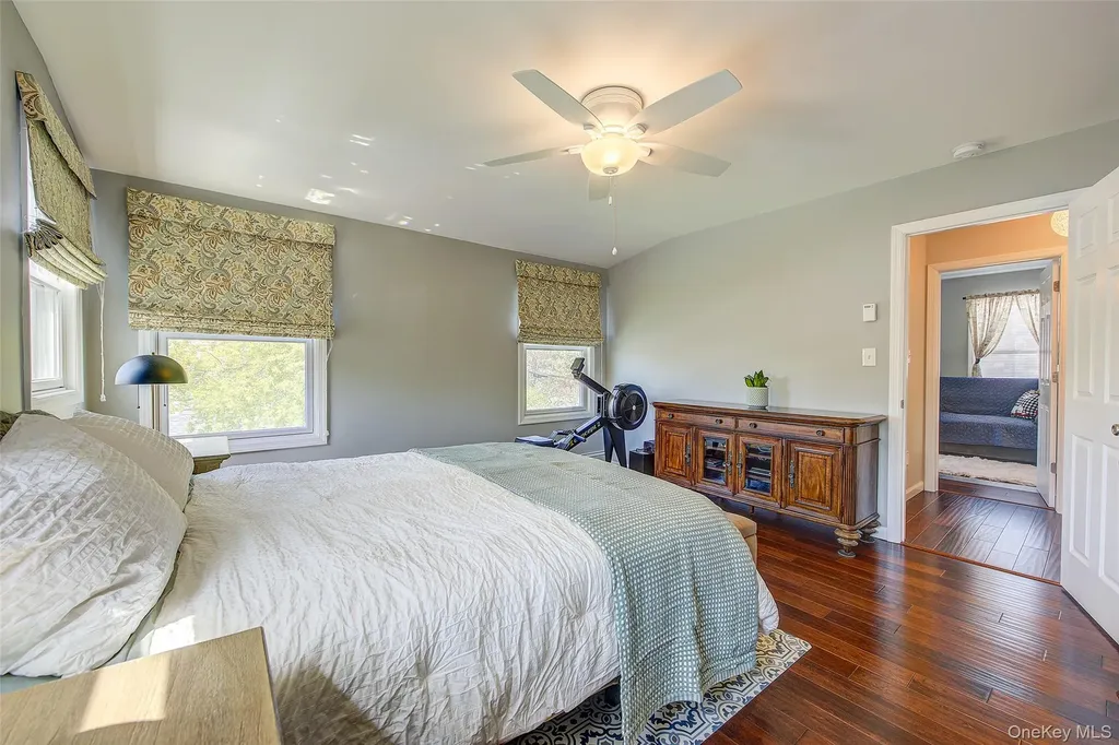 12 Crescent Lane Levittown NY 11756