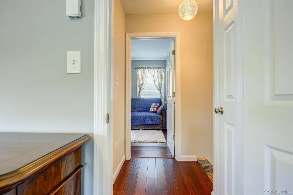 12 Crescent Lane Levittown NY 11756