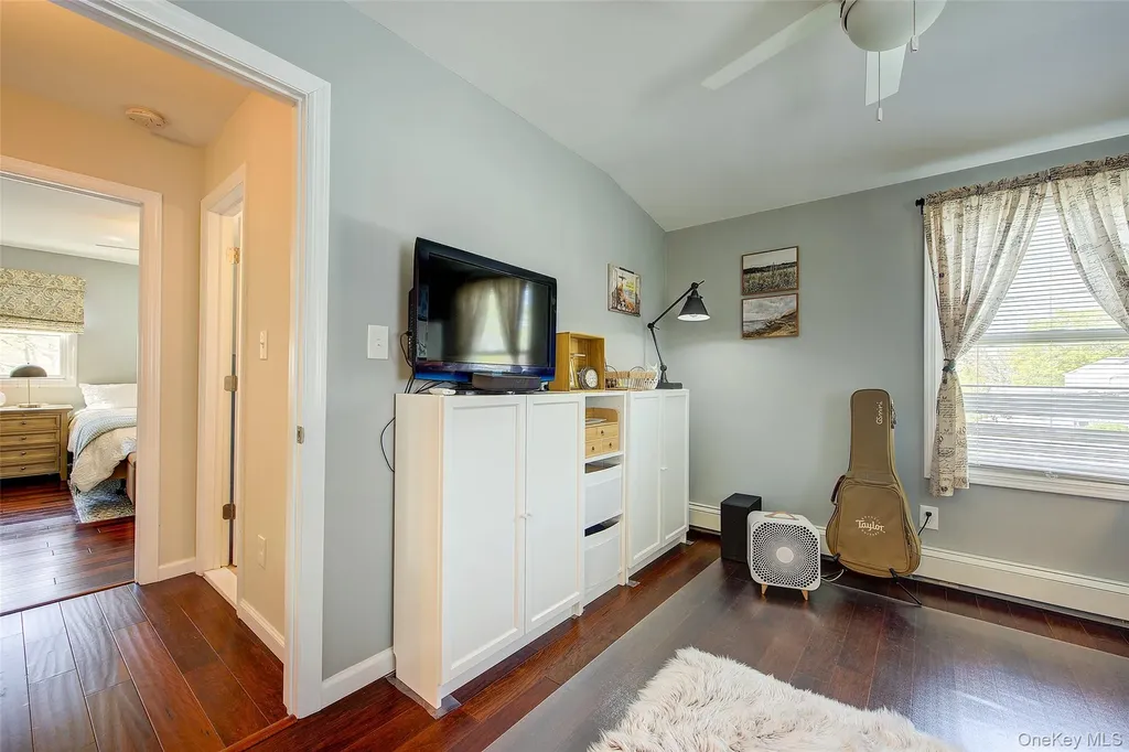 12 Crescent Lane Levittown NY 11756