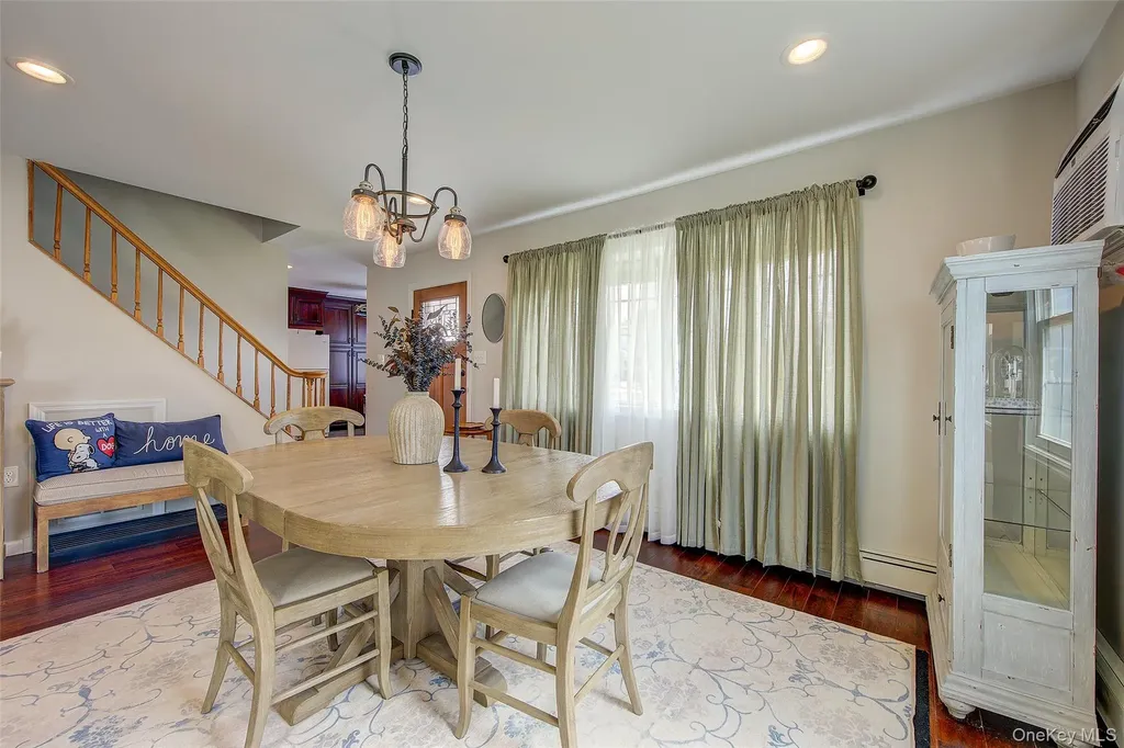 12 Crescent Lane Levittown NY 11756