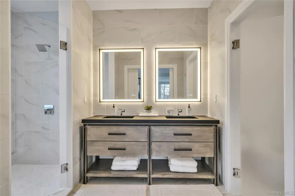 101 Searing Avenue Mineola NY 11501