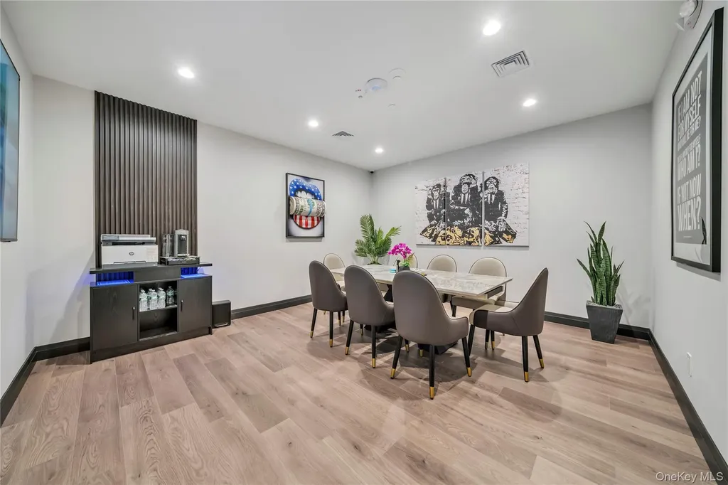 101 Searing Avenue Mineola NY 11501