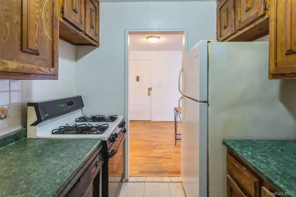 600 Shore Road Long Beach NY 11561