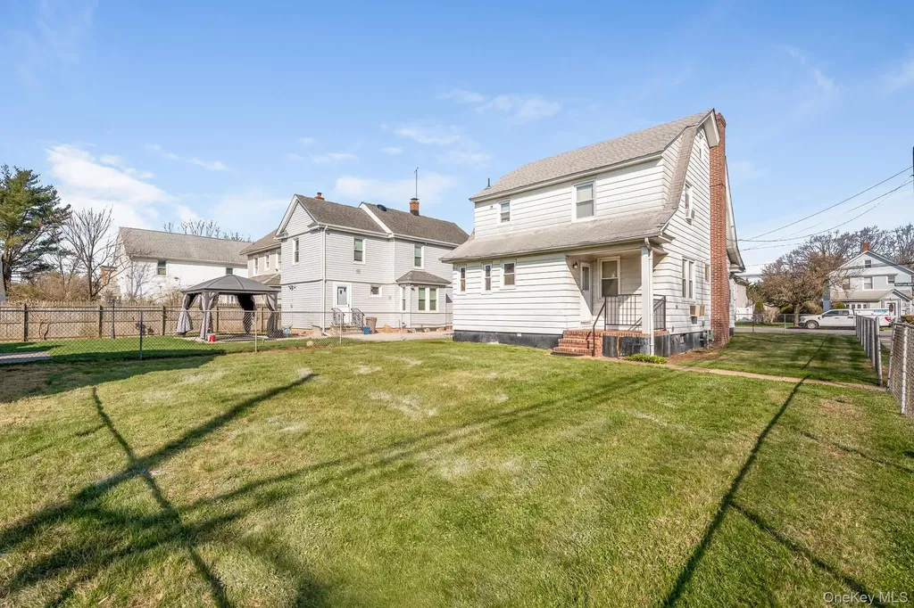64 Thorne Avenue Hempstead NY 11550