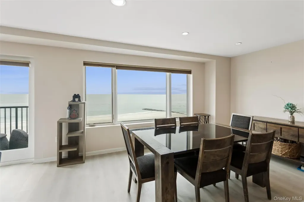 260 W Broadway Long Beach NY 11561
