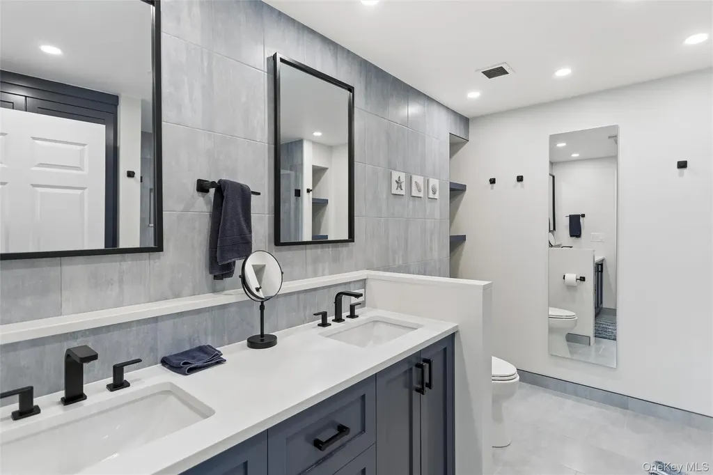 260 W Broadway Long Beach NY 11561