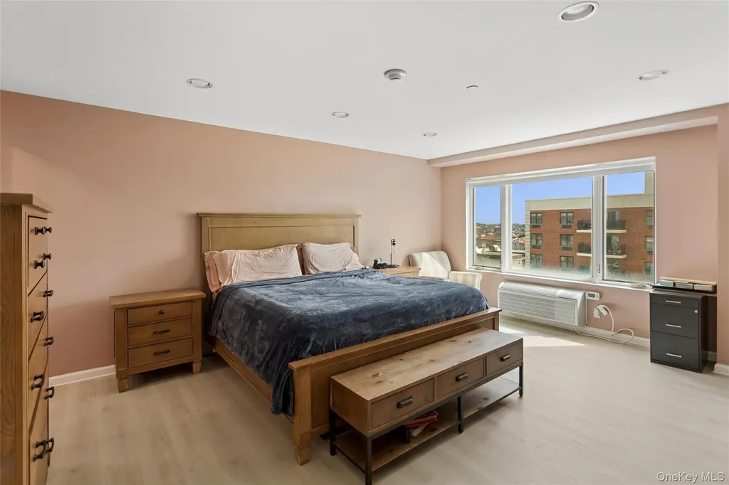 260 W Broadway Long Beach NY 11561