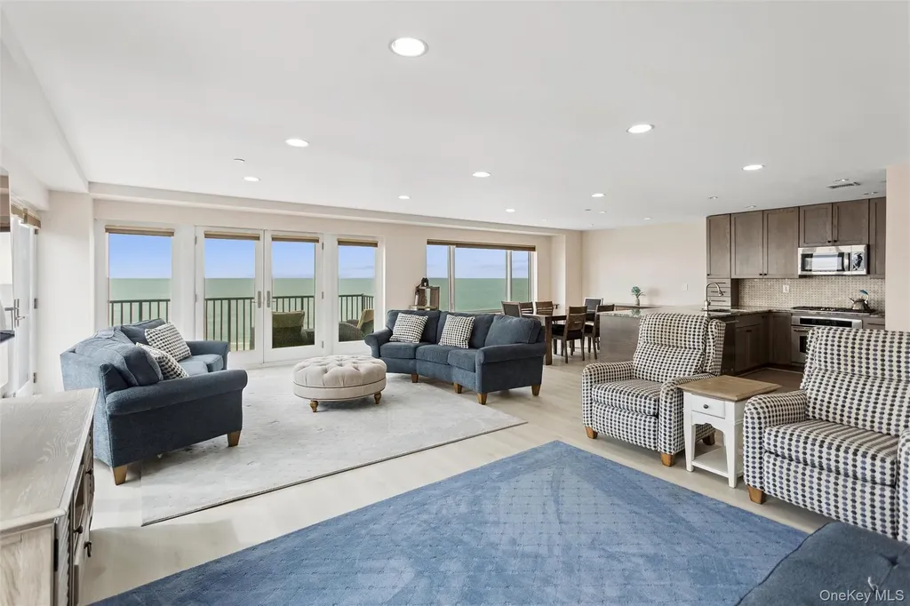 260 W Broadway Long Beach NY 11561