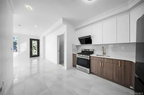 71-39 166th Street Fresh Meadows NY 11365
