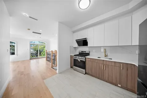 71-39 166th Street Fresh Meadows NY 11365