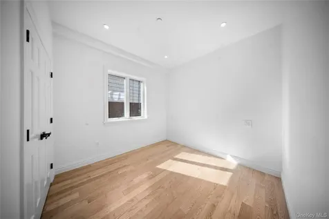 71-39 166th Street Fresh Meadows NY 11365