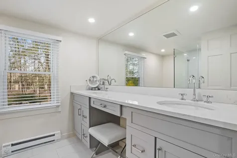 29 Barrett Circle Court Carmel NY 10512