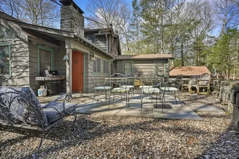 29 Barrett Circle Court Carmel NY 10512