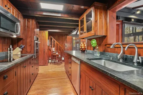 29 Barrett Circle Court Carmel NY 10512