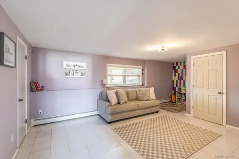 6 Lenny Court Wappingers Falls NY 12590