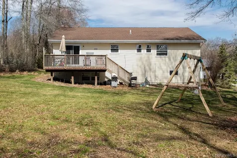 6 Lenny Court Wappingers Falls NY 12590