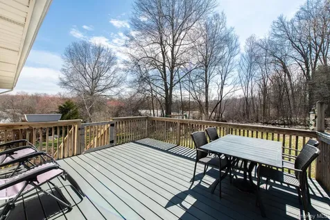 6 Lenny Court Wappingers Falls NY 12590