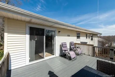 6 Lenny Court Wappingers Falls NY 12590